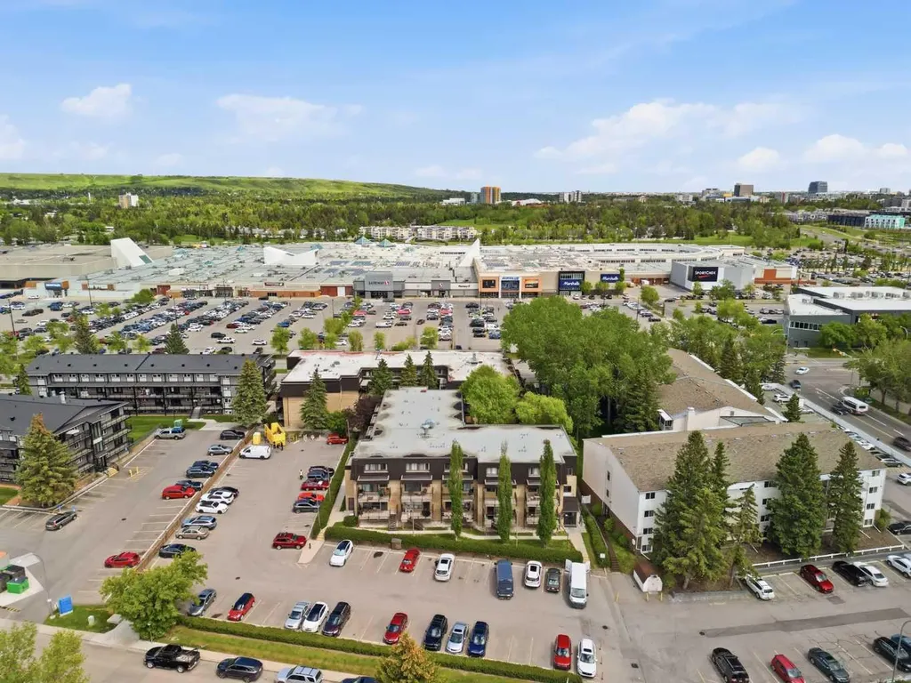 3519 49 Street NW Calgary AB T3A 2C7