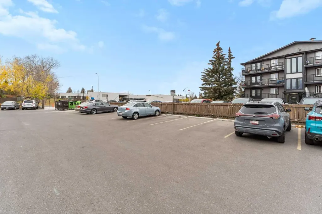 3519 49 Street NW Calgary AB T3A 2C7