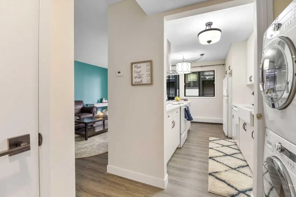 3519 49 Street NW Calgary AB T3A 2C7