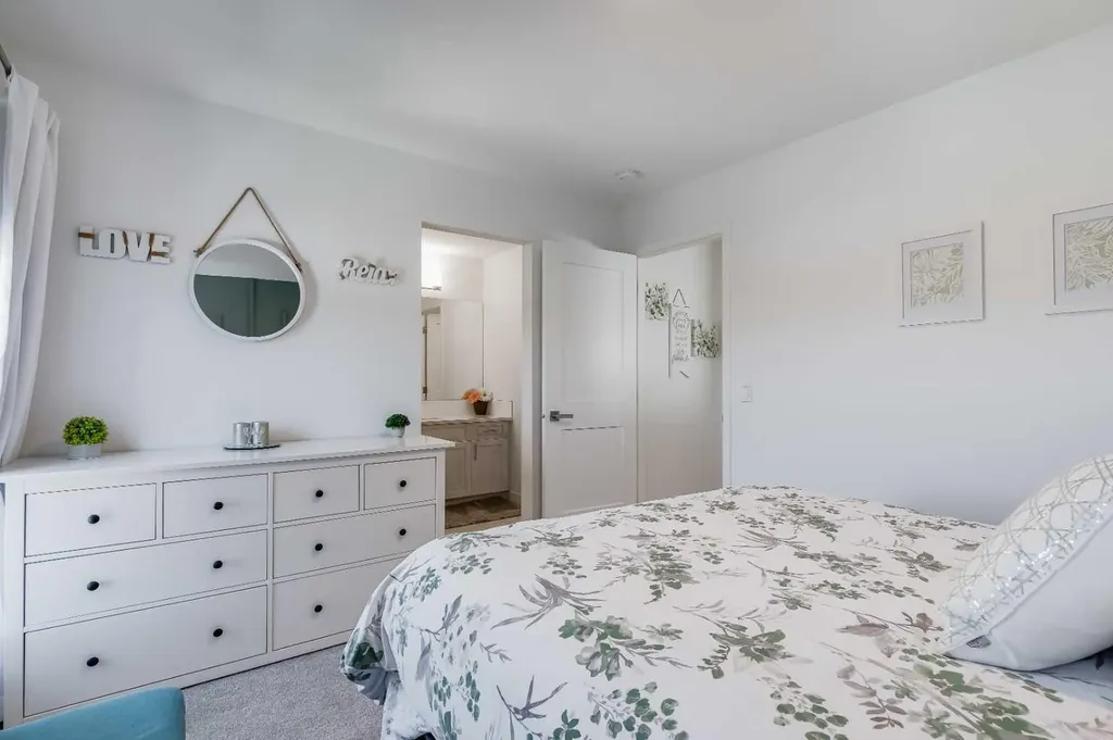 129 Knight Avenue Crossfield AB T0M 0S0