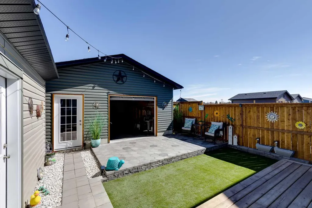 129 Knight Avenue Crossfield AB T0M 0S0