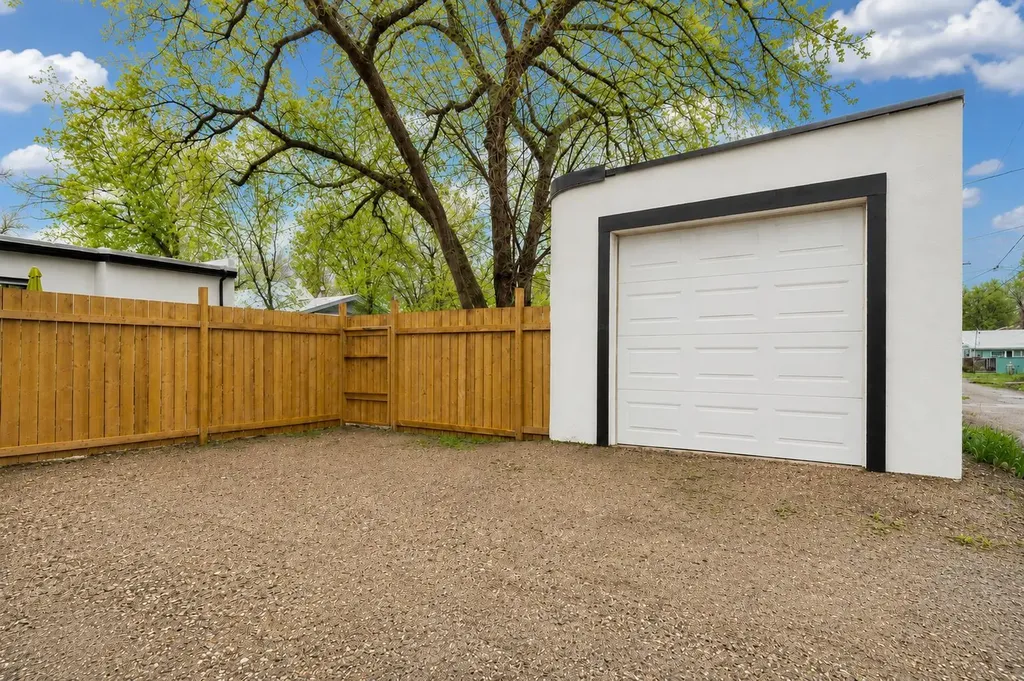 315 Aberdeen Street SE Medicine Hat AB T1A0R3