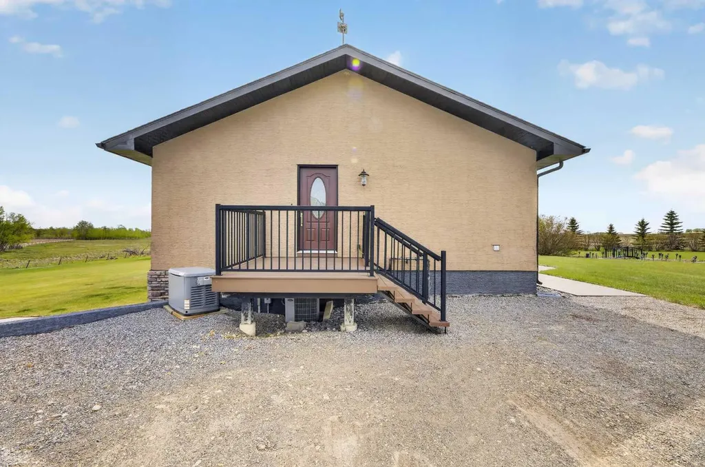 2140 Township Road 304 Township Rural Mountain View County AB T0M 0W0