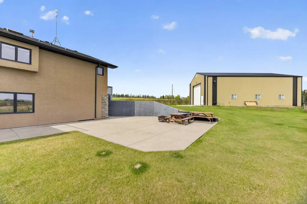 2140 Township Road 304 Township Rural Mountain View County AB T0M 0W0