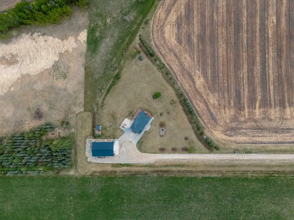 2140 Township Road 304 Township Rural Mountain View County AB T0M 0W0