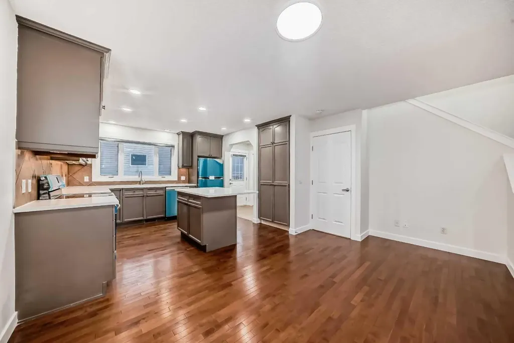 79 Saddlebrook Way NE Calgary AB T3J5M8