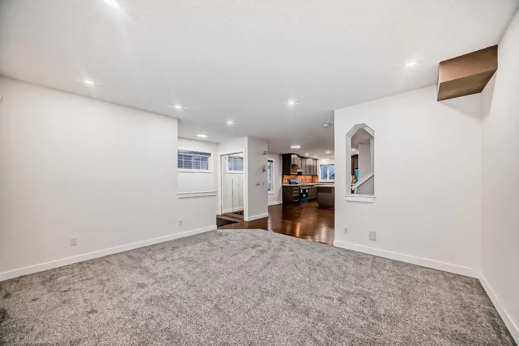 79 Saddlebrook Way NE Calgary AB T3J5M8
