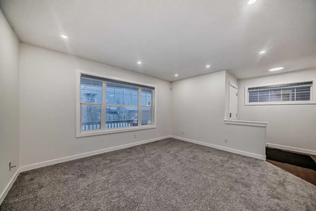 79 Saddlebrook Way NE Calgary AB T3J5M8