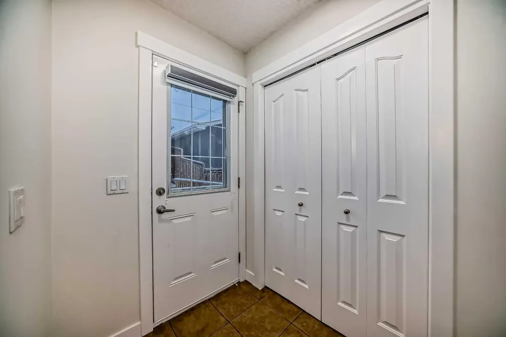 79 Saddlebrook Way NE Calgary AB T3J5M8