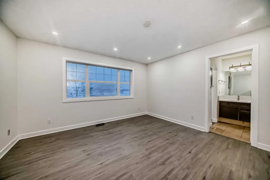 79 Saddlebrook Way NE Calgary AB T3J5M8