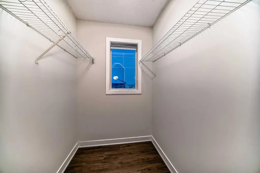 79 Saddlebrook Way NE Calgary AB T3J5M8