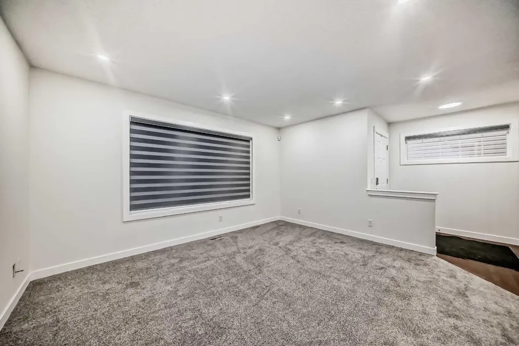 79 Saddlebrook Way NE Calgary AB T3J5M8