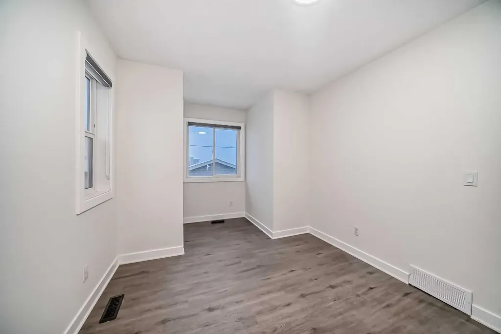 79 Saddlebrook Way NE Calgary AB T3J5M8