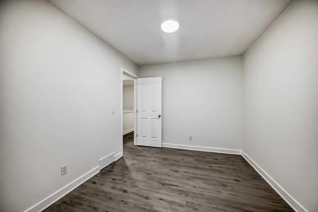 79 Saddlebrook Way NE Calgary AB T3J5M8