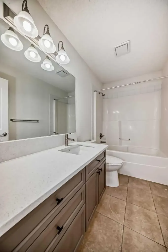79 Saddlebrook Way NE Calgary AB T3J5M8
