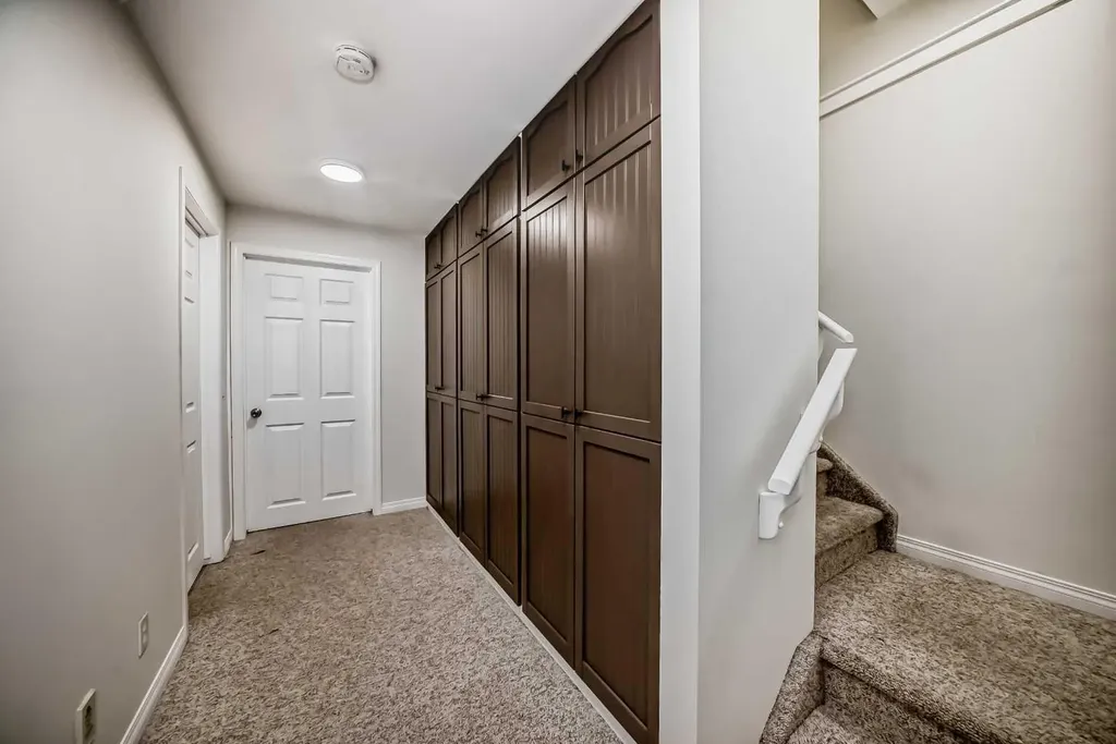 79 Saddlebrook Way NE Calgary AB T3J5M8