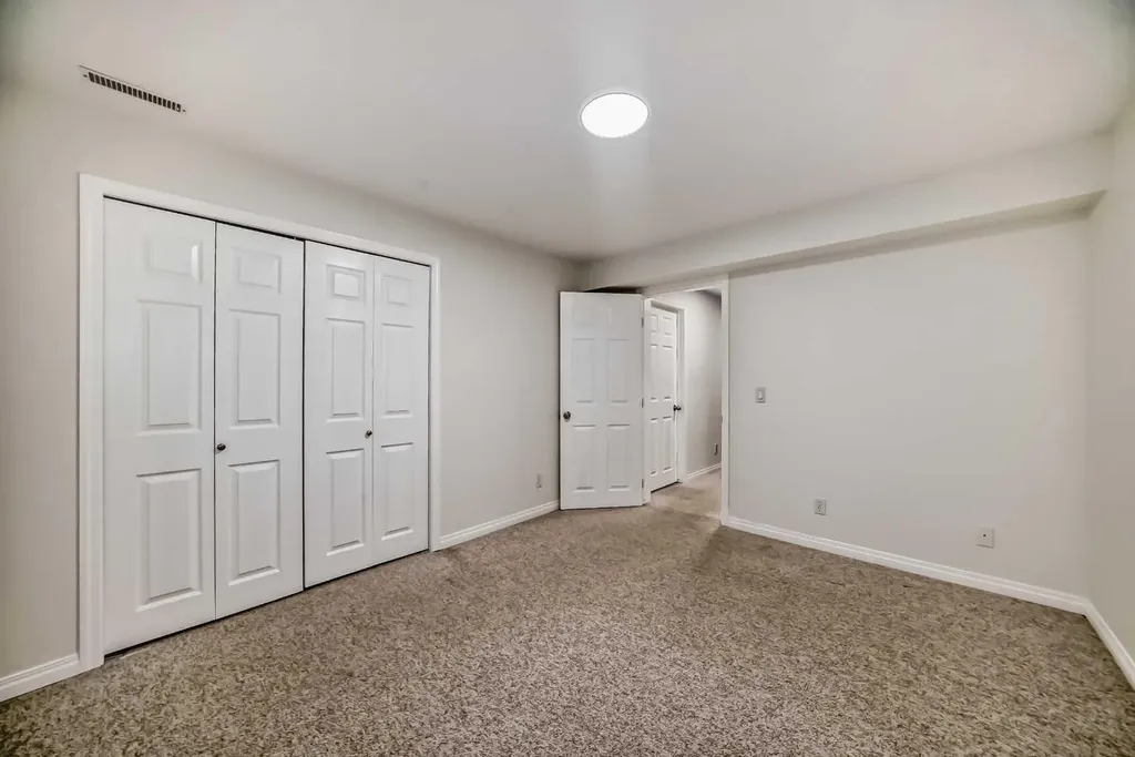 79 Saddlebrook Way NE Calgary AB T3J5M8
