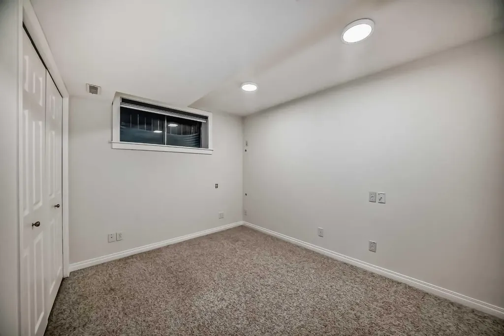79 Saddlebrook Way NE Calgary AB T3J5M8