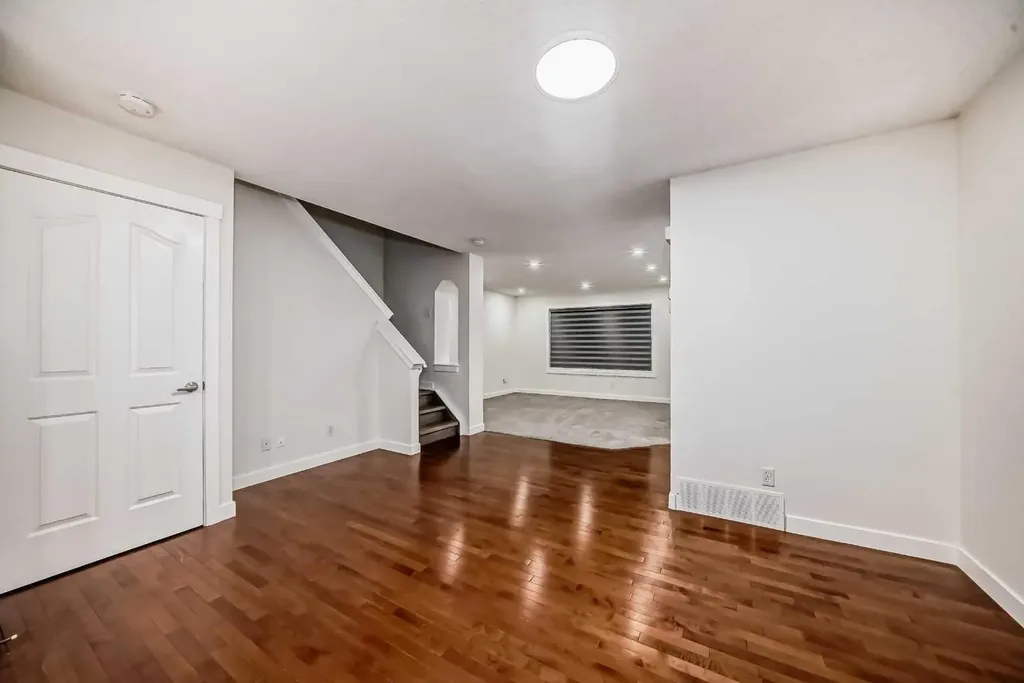 79 Saddlebrook Way NE Calgary AB T3J5M8