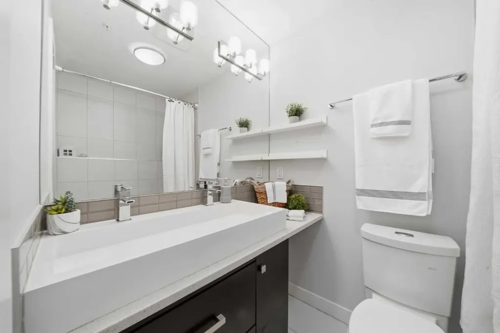 1720 10 Street SW Calgary AB T2T 3E8