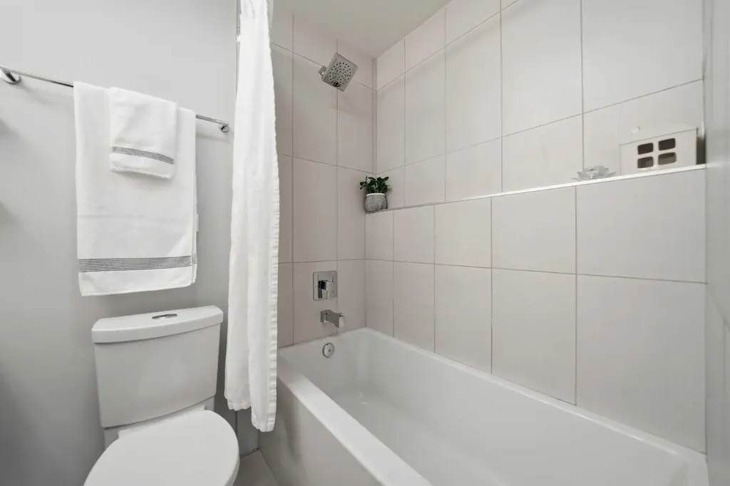 1720 10 Street SW Calgary AB T2T 3E8