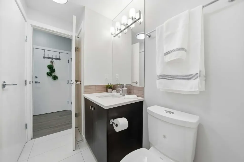 1720 10 Street SW Calgary AB T2T 3E8