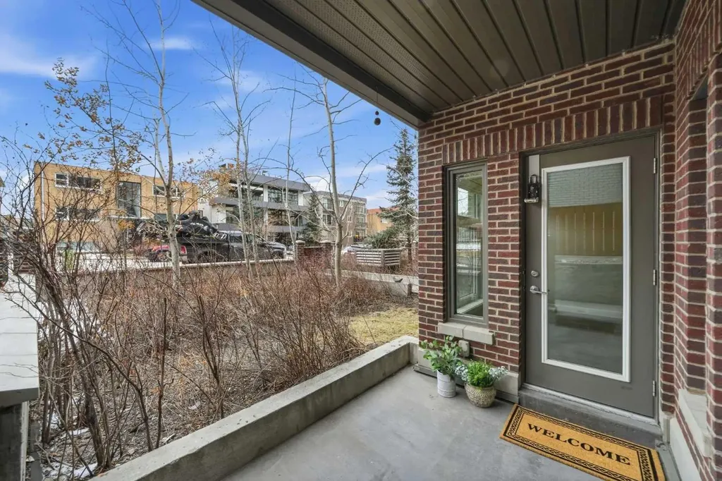 1720 10 Street SW Calgary AB T2T 3E8
