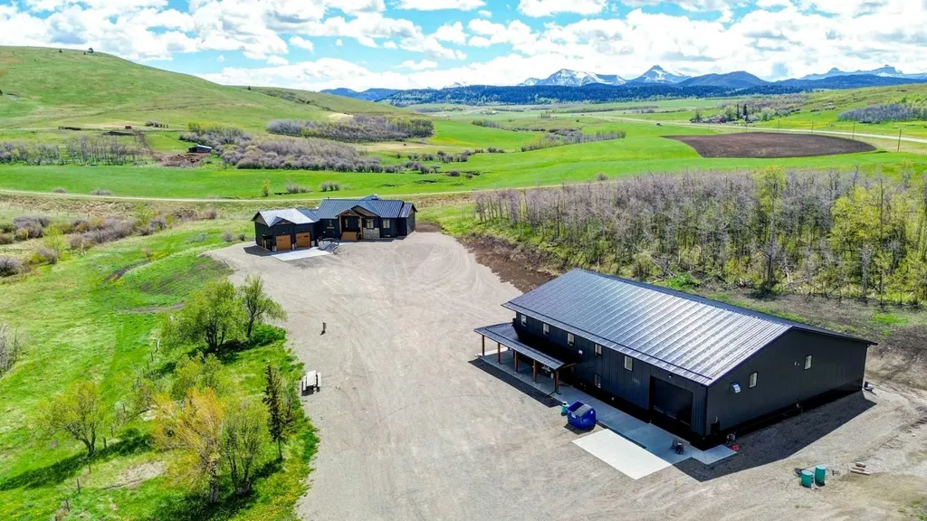6203 Highway 775 Rural Pincher Creek No. 9 M.d. Of AB T0K1W0