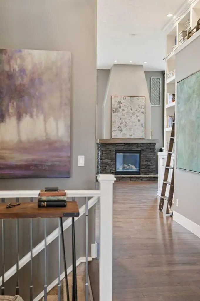 21 Rockford Road NW Calgary AB T3G 0c9