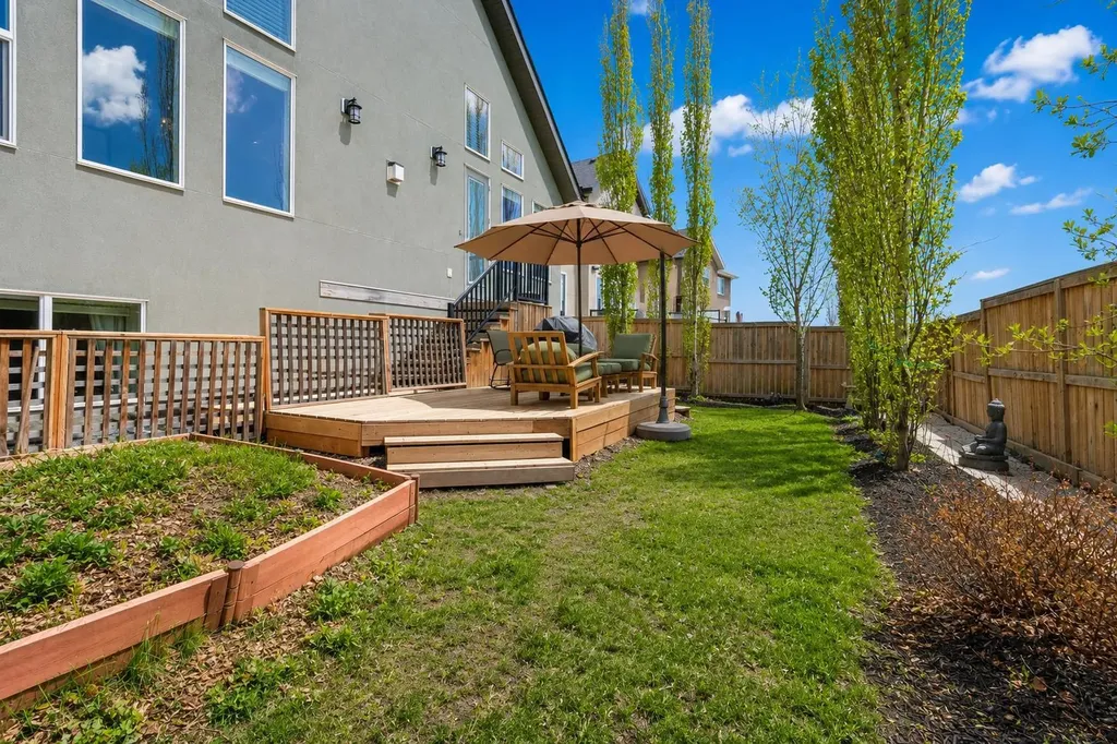 21 Rockford Road NW Calgary AB T3G 0c9