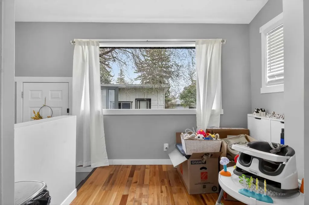 2418 27 Street SE Calgary AB t2b0r2