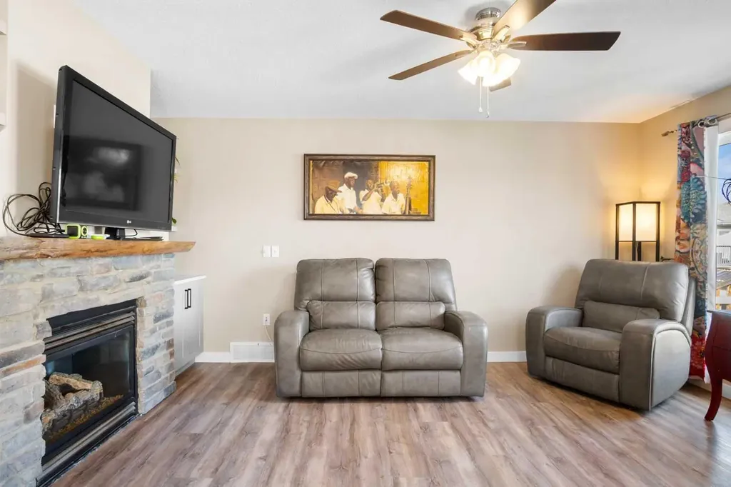 308 Carriage Lane Drive Carstairs AB T0M0N0