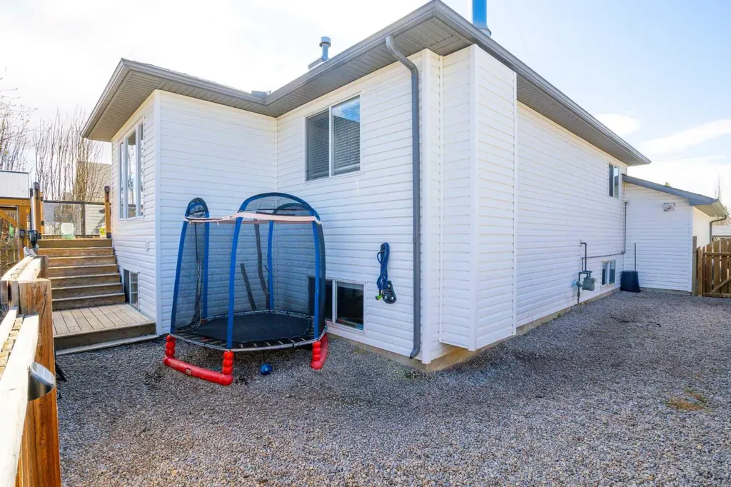 308 Carriage Lane Drive Carstairs AB T0M0N0