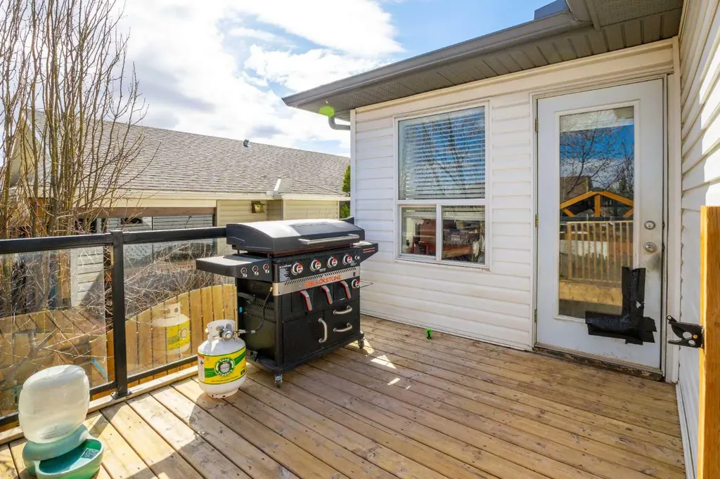 308 Carriage Lane Drive Carstairs AB T0M0N0