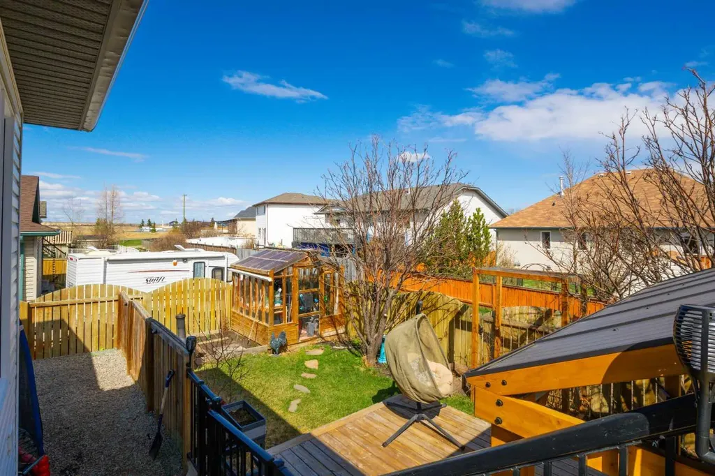 308 Carriage Lane Drive Carstairs AB T0M0N0