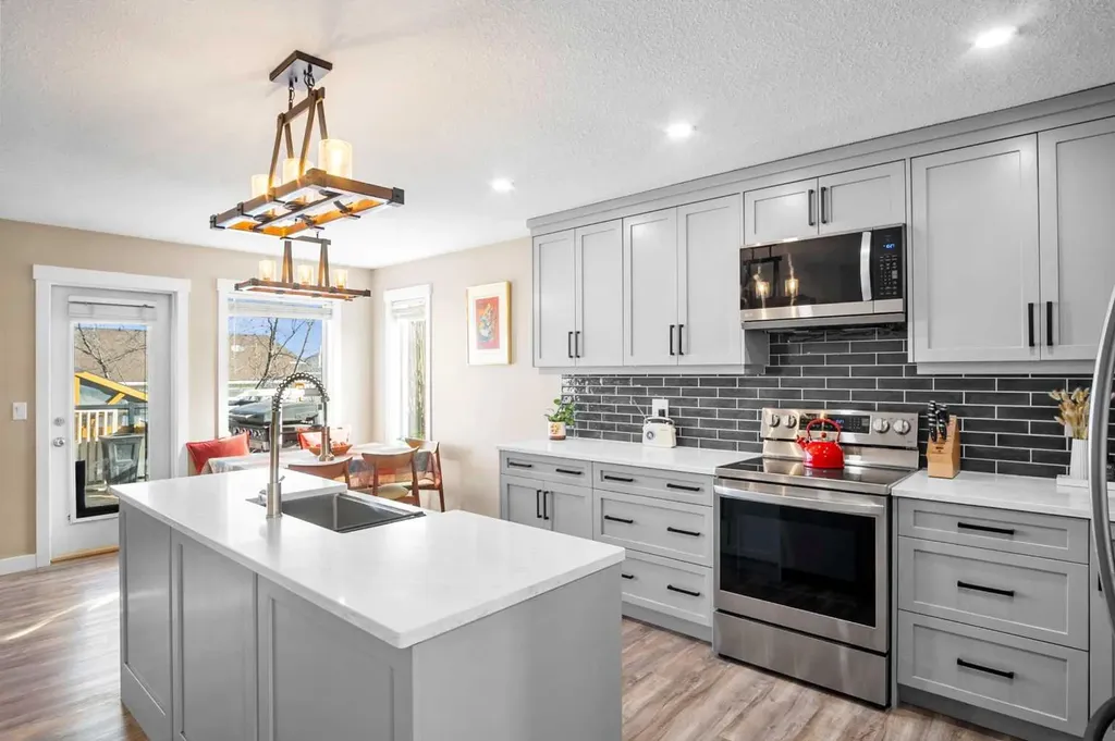 308 Carriage Lane Drive Carstairs AB T0M0N0