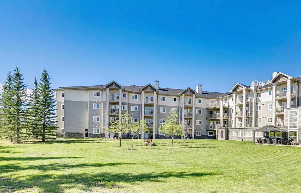 5000 Somervale Court SW Calgary AB T2Y 4M1