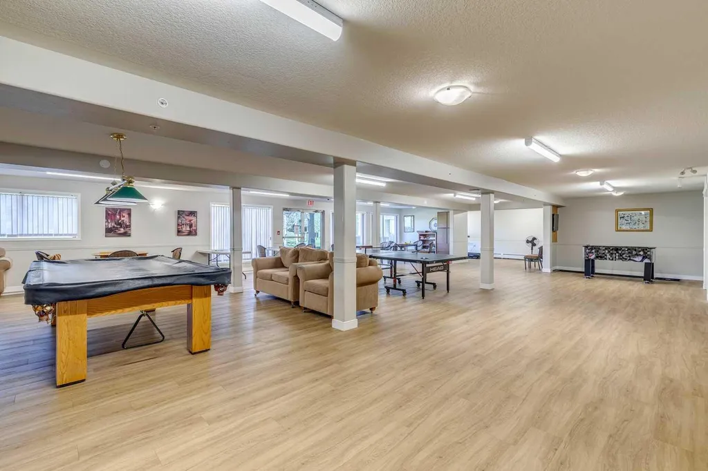 5000 Somervale Court SW Calgary AB T2Y 4M1