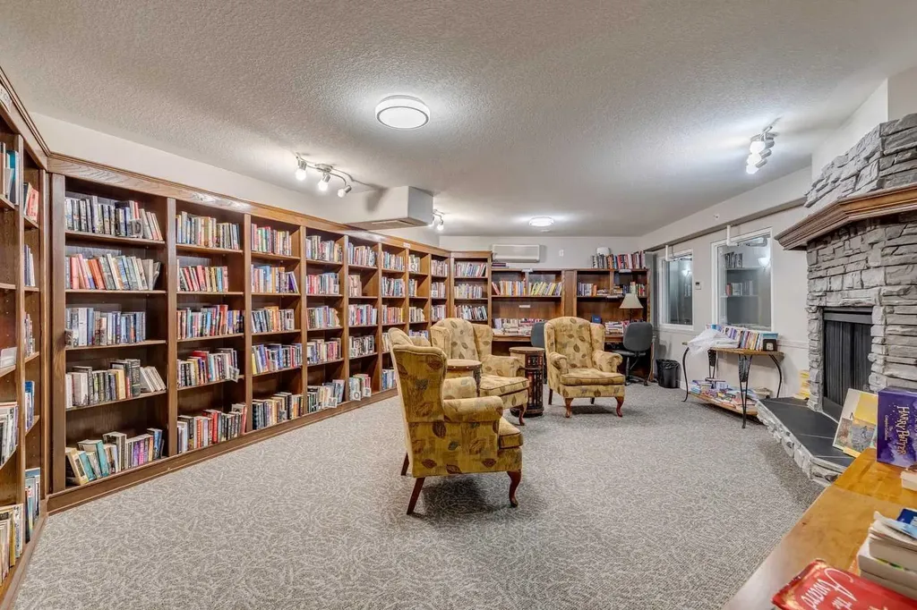 5000 Somervale Court SW Calgary AB T2Y 4M1