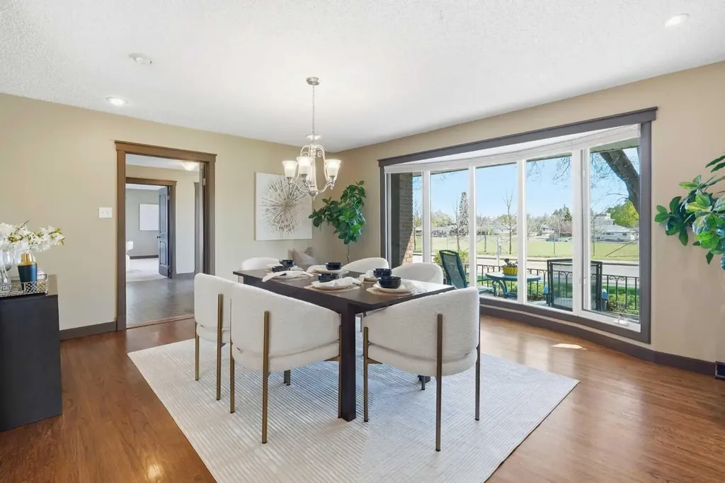 4108 Gatefield Avenue SW Calgary AB T3E 4C5