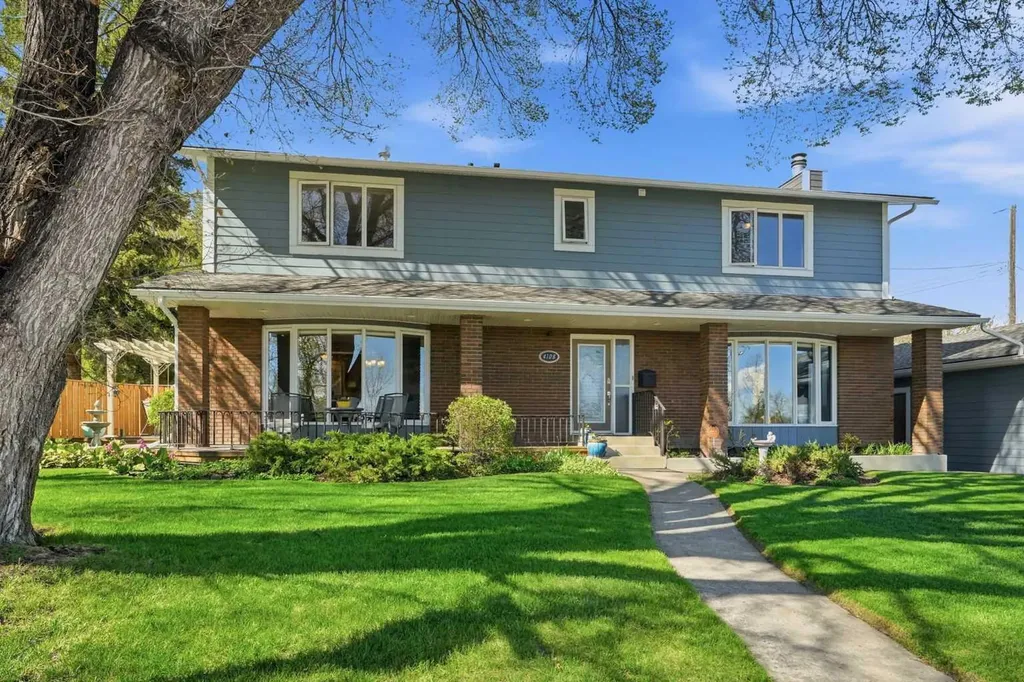 4108 Gatefield Avenue SW Calgary AB T3E 4C5