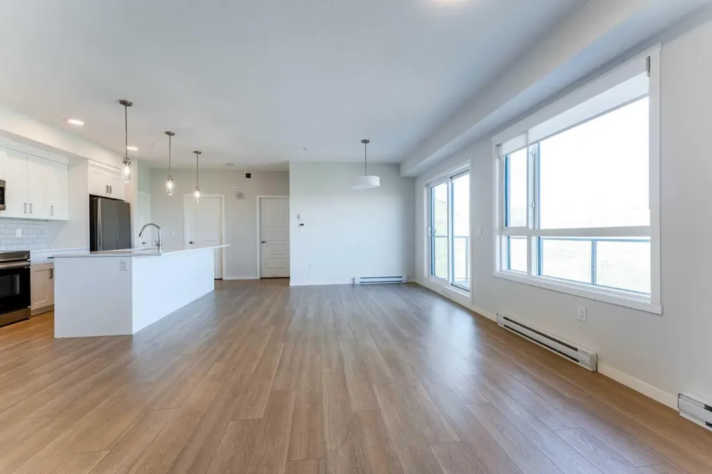 42 Cranbrook Gardens SE Calgary AB T3M3P9