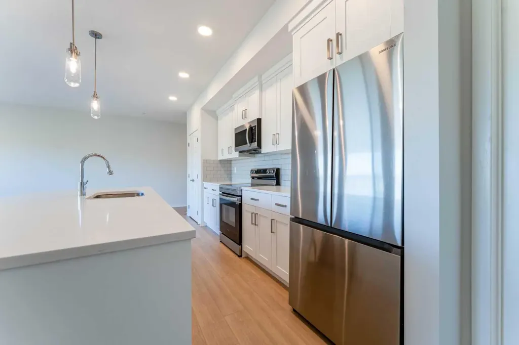 42 Cranbrook Gardens SE Calgary AB T3M3P9