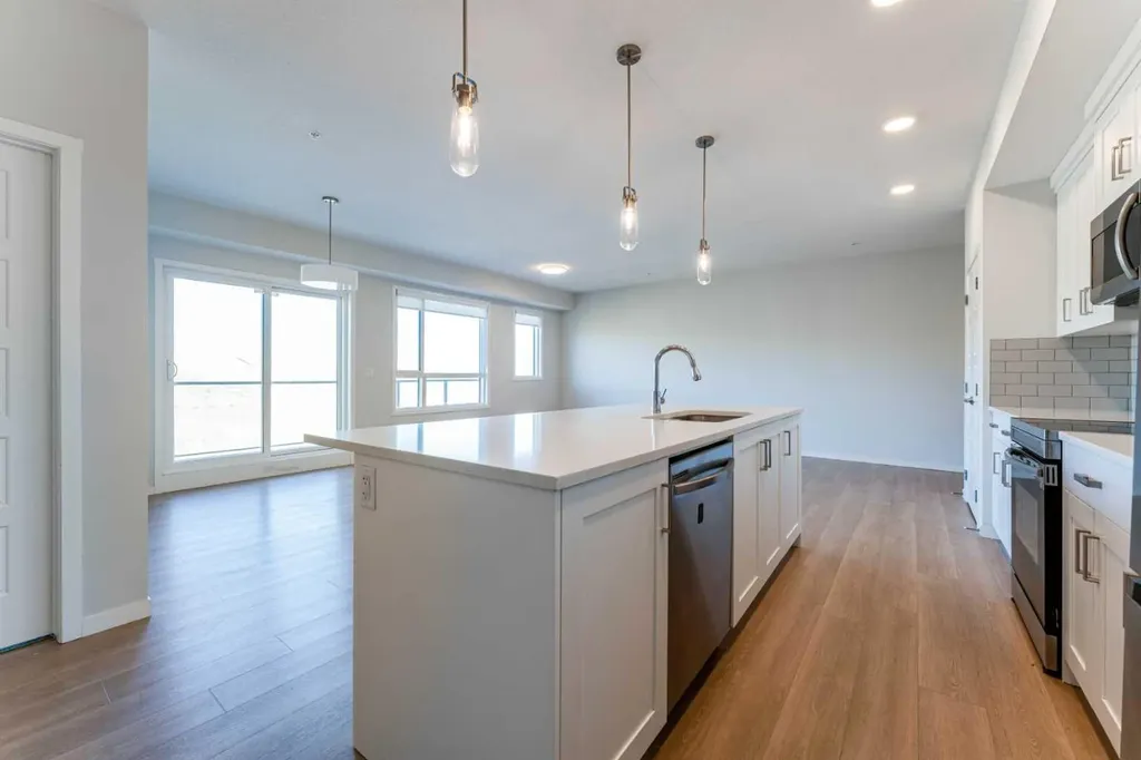 42 Cranbrook Gardens SE Calgary AB T3M3P9
