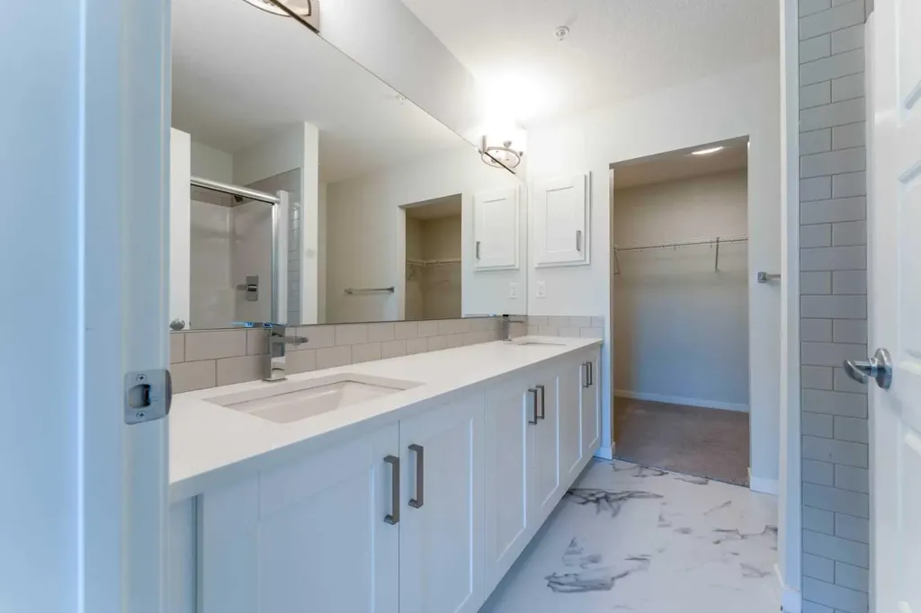42 Cranbrook Gardens SE Calgary AB T3M3P9