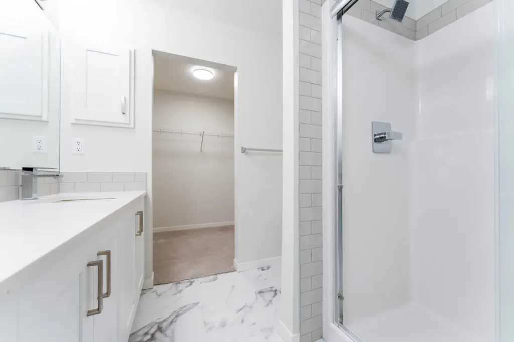 42 Cranbrook Gardens SE Calgary AB T3M3P9