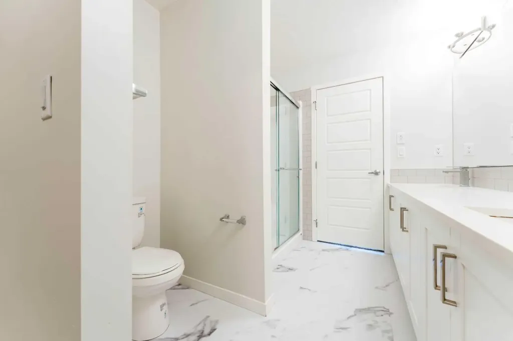 42 Cranbrook Gardens SE Calgary AB T3M3P9