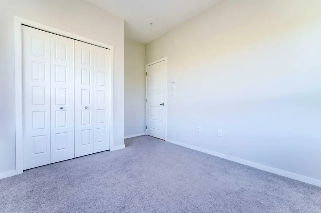42 Cranbrook Gardens SE Calgary AB T3M3P9