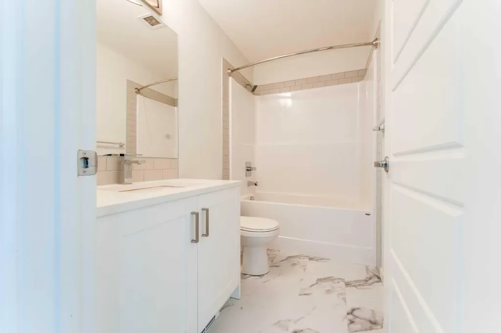 42 Cranbrook Gardens SE Calgary AB T3M3P9