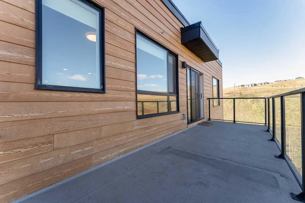 42 Cranbrook Gardens SE Calgary AB T3M3P9